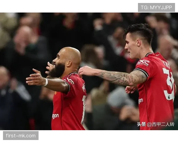 曼联连胜背后稳定性仍存隐忧,球队表现波动影响争四前景 曼联连胜背后稳定性仍存隐忧,球队表现波动影响争四前景